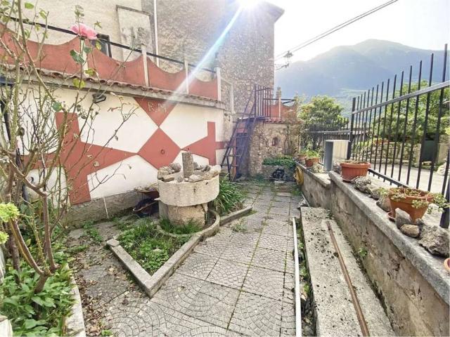 Villa Indipendente in vendita a Balsorano, Abruzzo