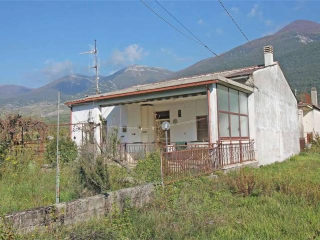 Villa Indipendente in vendita a Balsorano, Abruzzo