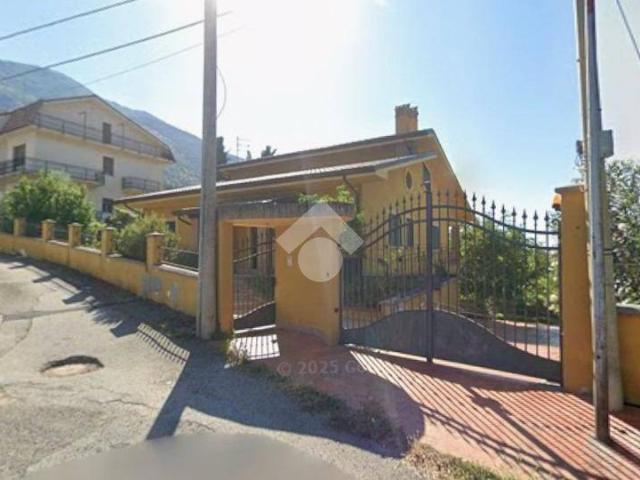 Villa Indipendente in vendita a Balsorano, Abruzzo