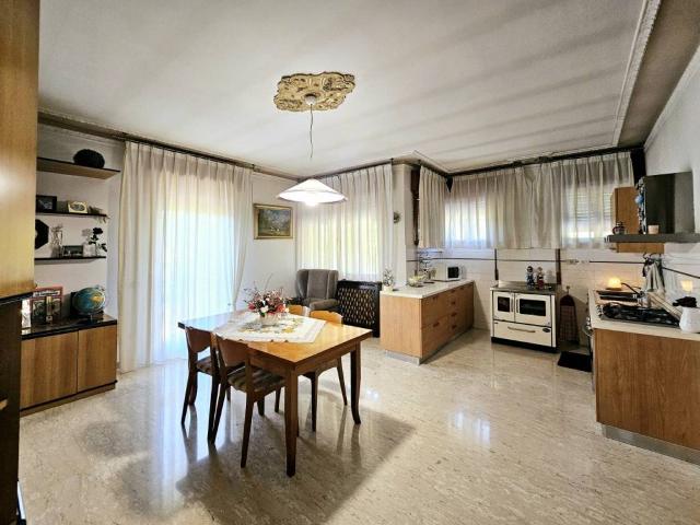 Villa Indipendente in vendita a Baone, Veneto