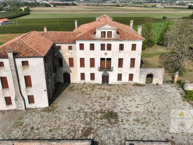 Villa Indipendente in vendita a Baone, Veneto