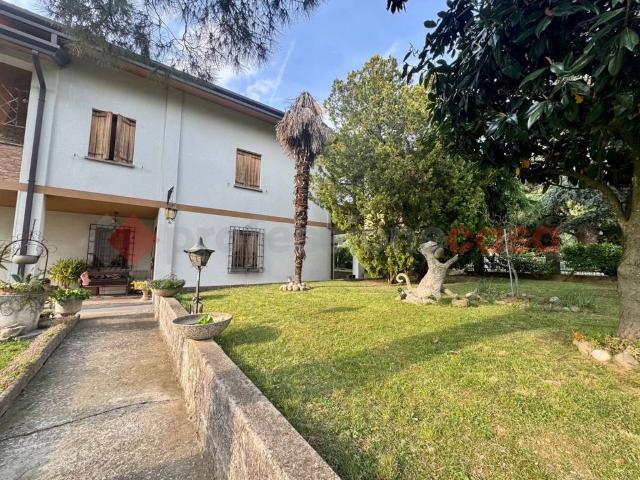 Villa Indipendente in vendita a Baone, Veneto