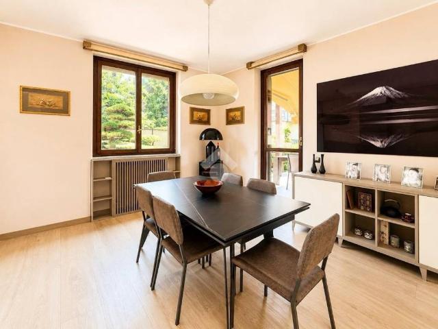 Villa Indipendente in vendita a Baranzate, Lombardia