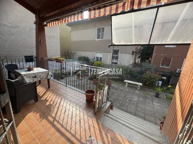 Villa Indipendente in vendita a Villaggio Gorizia, Baranzate