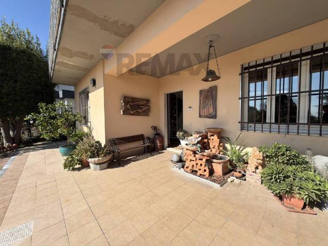 Villa Indipendente in vendita a Paù, Barasso