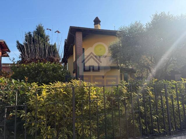 Villa Indipendente in vendita a Barbariga, Lombardia