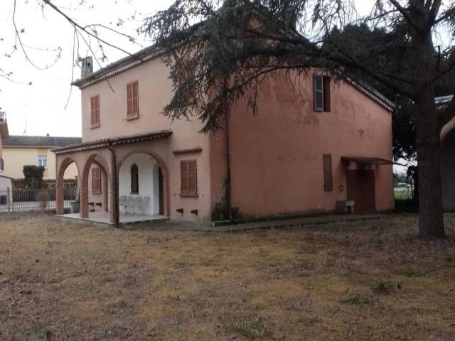 Villa Indipendente in vendita a Broni, Lombardia