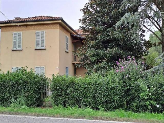 Villa Indipendente in vendita a Barbianello, Lombardia