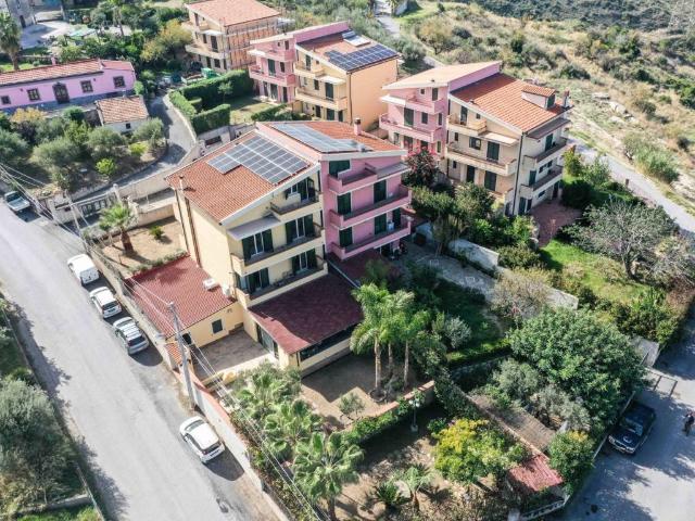 Villa Indipendente in vendita a Barcellona Pozzo Di Gotto, Sicilia