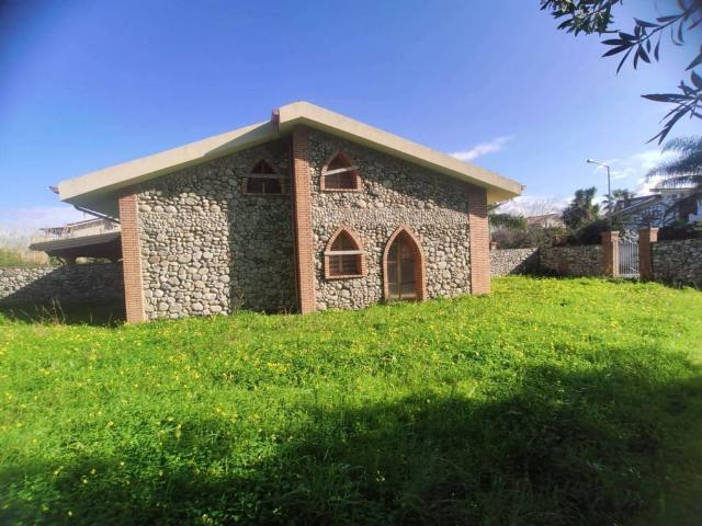 Villa Indipendente in vendita a Barcellona Pozzo Di Gotto, Sicilia