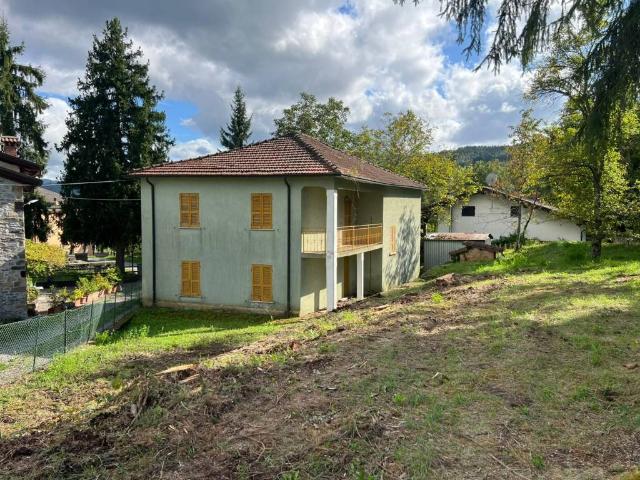 Villa Indipendente in vendita a Bardi, Reggio Emilia