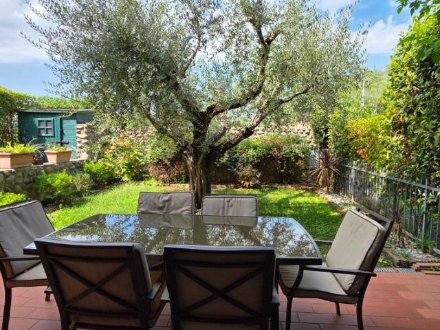 Villa Indipendente in vendita a Bardolino, Veneto