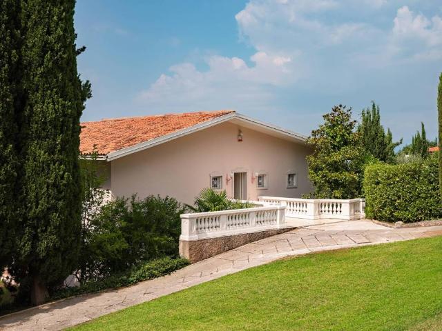 Villa Indipendente in vendita a Bardolino, Veneto