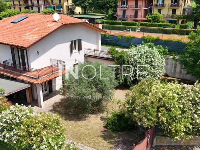 Villa Indipendente in vendita a Bardolino, Veneto