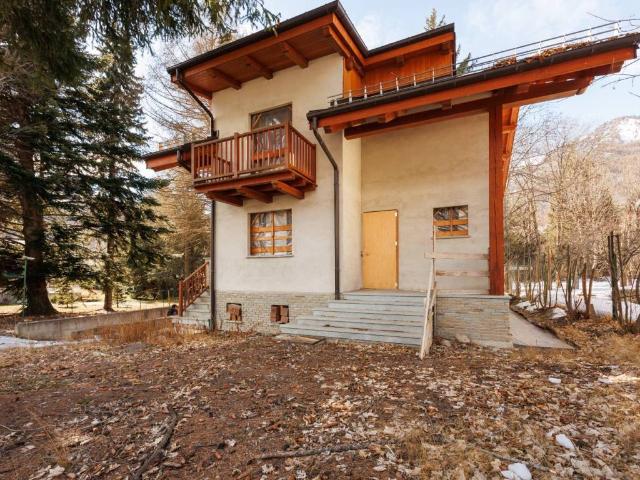 Villa Indipendente in vendita a Bardonecchia, Torino