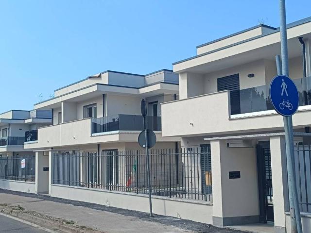 Villa Indipendente in vendita a Bareggio, Lombardia