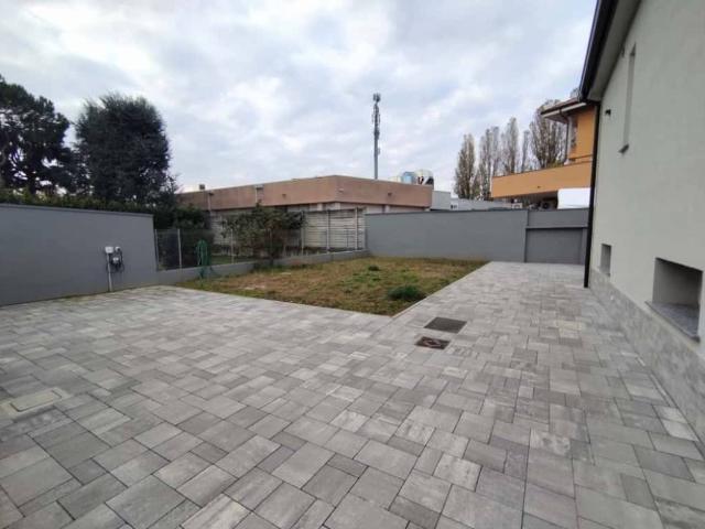 Villa Indipendente in vendita a Bareggio, Lombardia