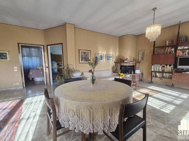 Villa Indipendente in vendita a Bareggio, Lombardia