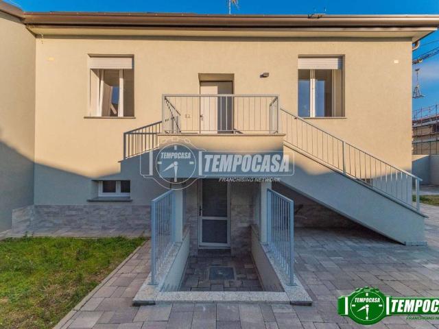 Villa Indipendente in vendita a Bareggio, Lombardia