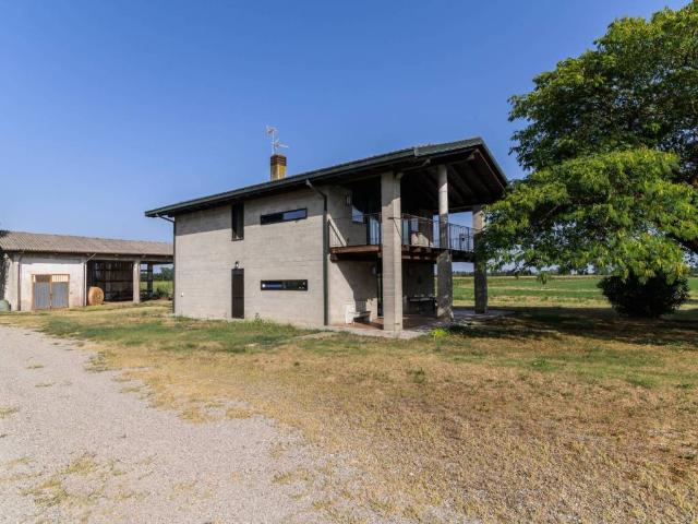 Villa Indipendente in vendita a Bareggio, Milano