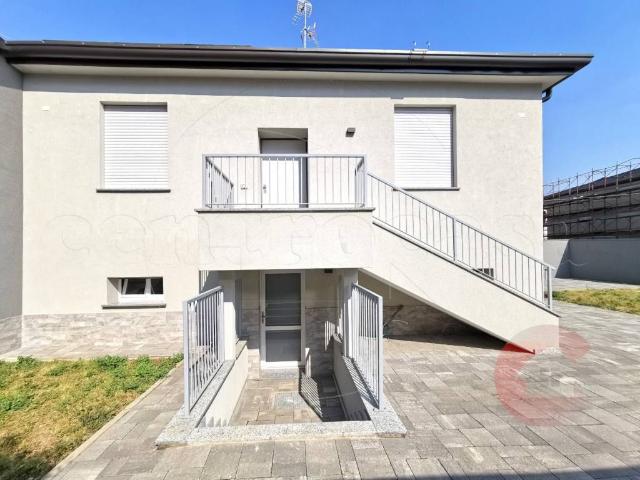 Villa Indipendente in vendita a Bareggio, Lombardia