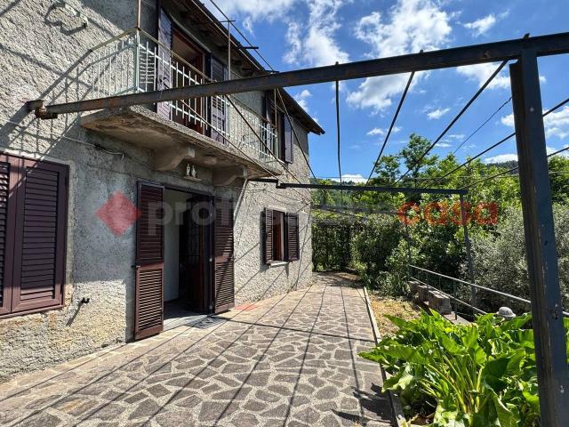 Villa Indipendente in vendita a Unione dei comuni Media Valle del Serchio, Barga