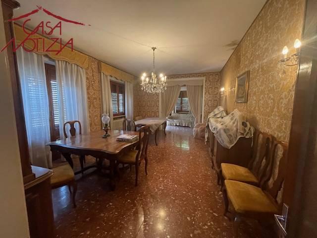 Villa Indipendente in vendita a Unione dei comuni Media Valle del Serchio, Barga