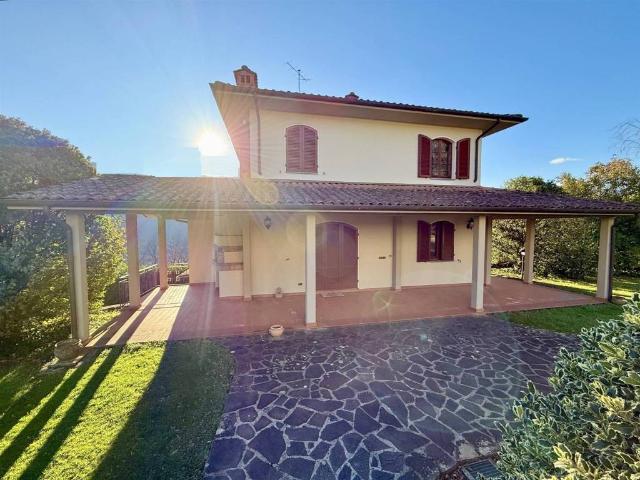 Villa Indipendente in vendita a Unione dei comuni Media Valle del Serchio, Barga