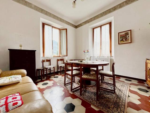 Villa Indipendente in vendita a Unione dei comuni Media Valle del Serchio, Barga