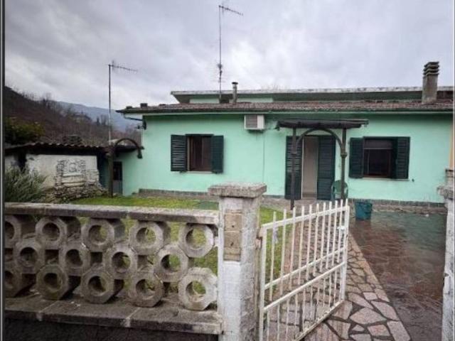 Villa Indipendente in vendita a Unione dei comuni Media Valle del Serchio, Barga