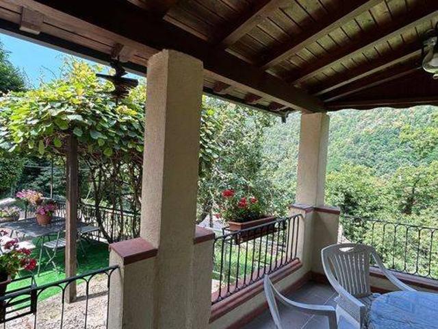 Villa Indipendente in vendita a Unione dei comuni Media Valle del Serchio, Barga