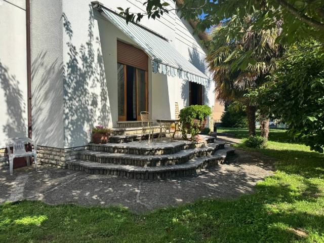 Villa Indipendente in vendita a Unione dei comuni Media Valle del Serchio, Barga