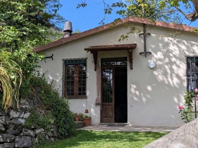 Villa Indipendente in vendita a Unione dei comuni Media Valle del Serchio, Barga