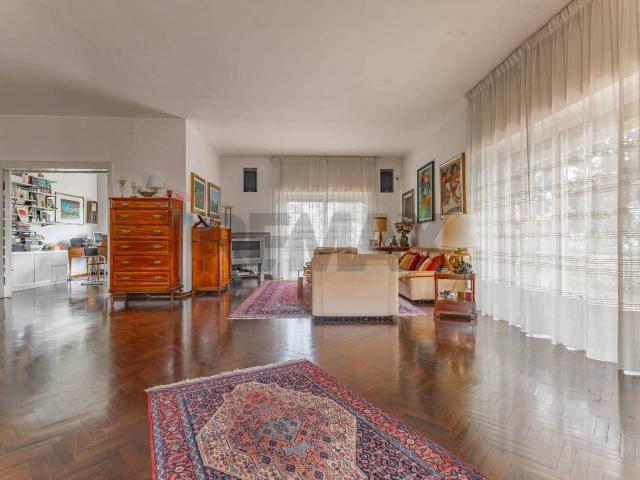 Villa Indipendente in vendita a Municipio 4, Puglia