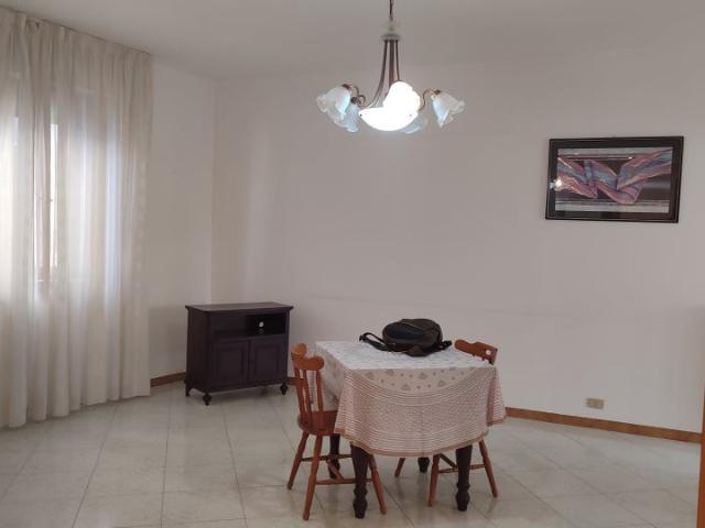 Villa Indipendente in vendita a Municipio 4, Puglia