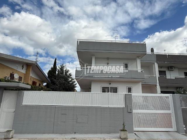 Villa Indipendente in vendita a Loseto, Bari