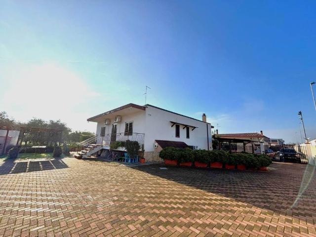 Villa Indipendente in vendita a Municipio 2, Puglia