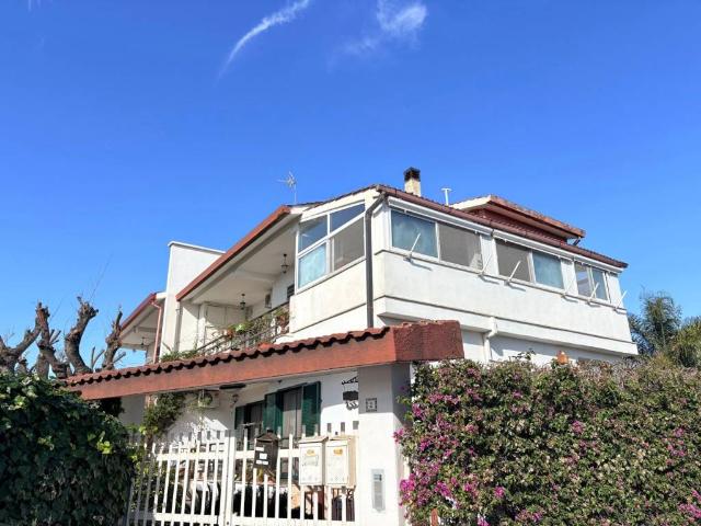 Villa Indipendente in vendita a Municipio 1, Puglia