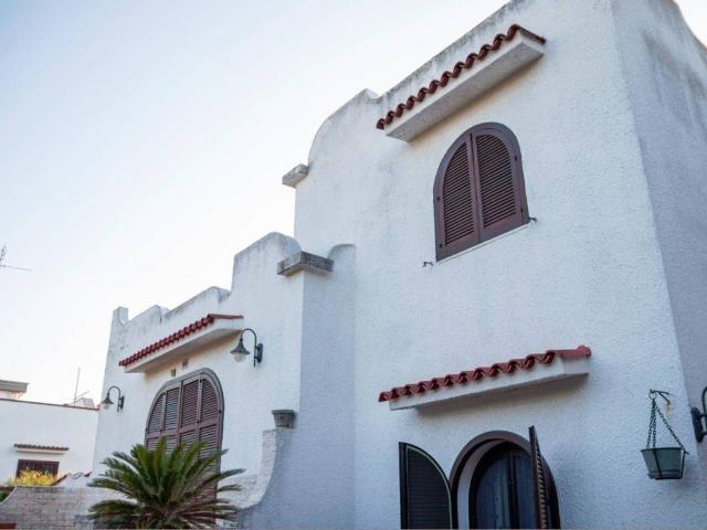 Villa Indipendente in vendita a Carbonara di Bari, Puglia