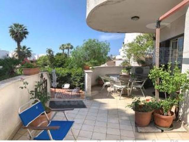 Villa Indipendente in vendita a Municipio 5, Puglia