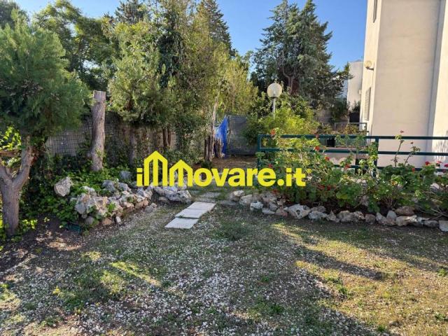 Villa Indipendente in vendita a Municipio 4, Puglia