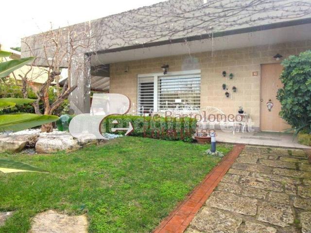 Villa Indipendente in vendita a Municipio 4, Puglia