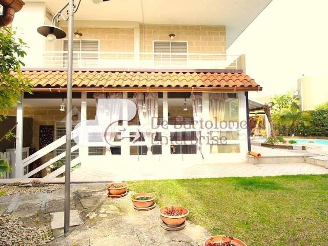 Villa Indipendente in vendita a Municipio 4, Puglia