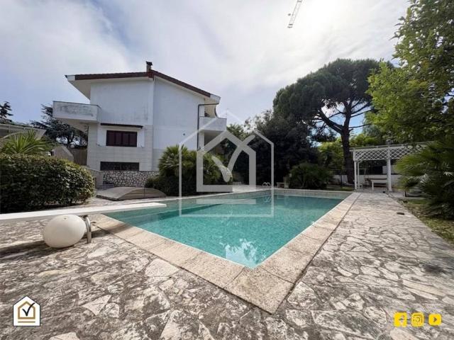 Villa Indipendente in vendita a Municipio 2, Puglia
