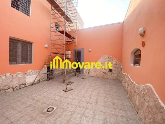 Villa Indipendente in vendita a Municipio 2, Puglia