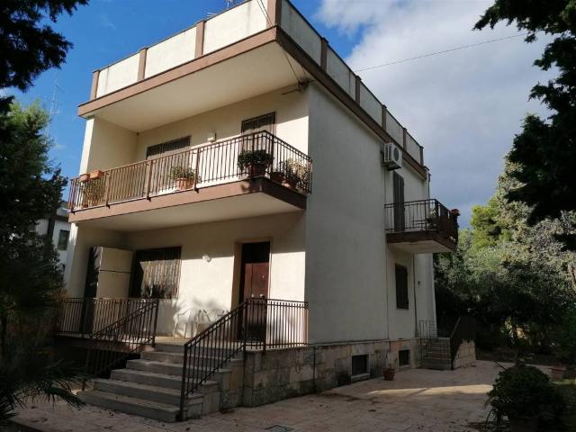 Villa Indipendente in vendita a Municipio 5, Puglia