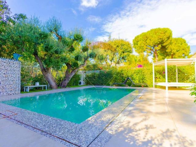 Villa Indipendente in vendita a Municipio 4, Puglia