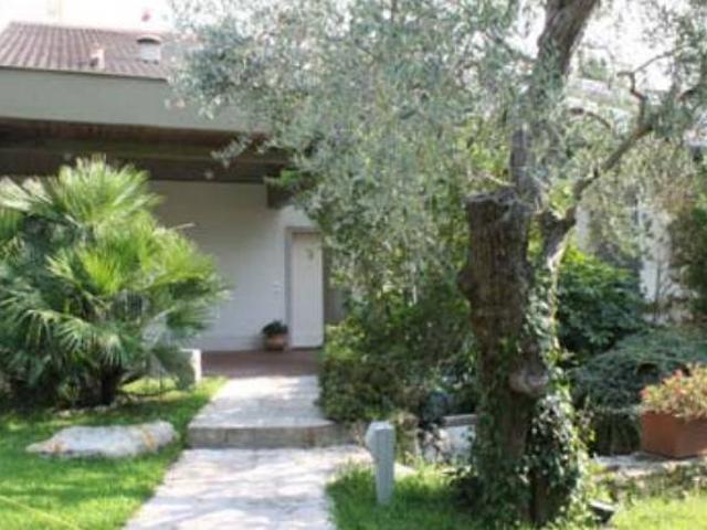 Villa Indipendente in vendita a Carbonara di Bari, Puglia