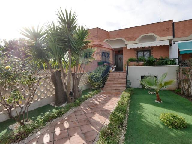 Villa Indipendente in vendita a Municipio 5, Puglia