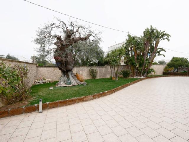 Villa Indipendente in vendita a Municipio 1, Puglia